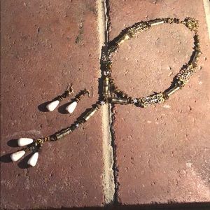 Beautiful Tiger Eye Necklace & Earring Set